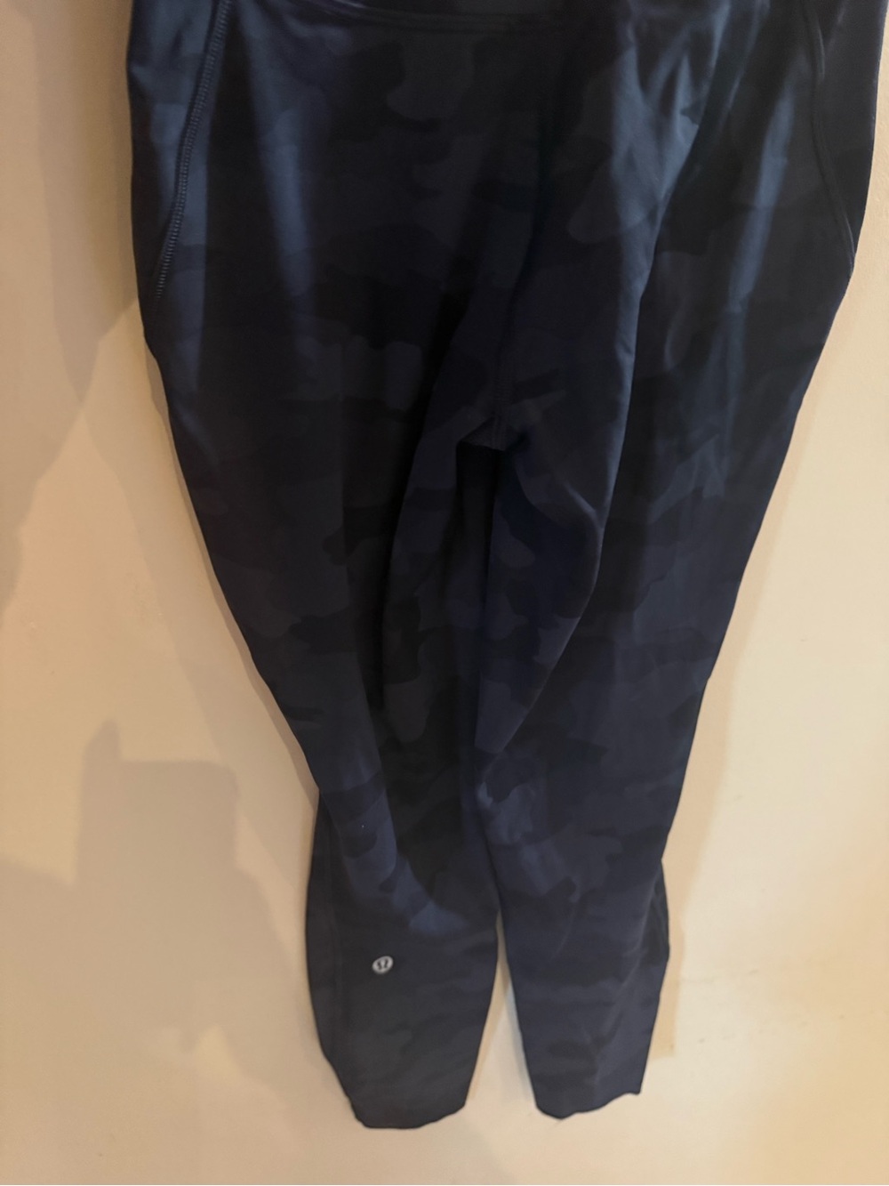 lululemon athletica women’s Camo Leggings size 4